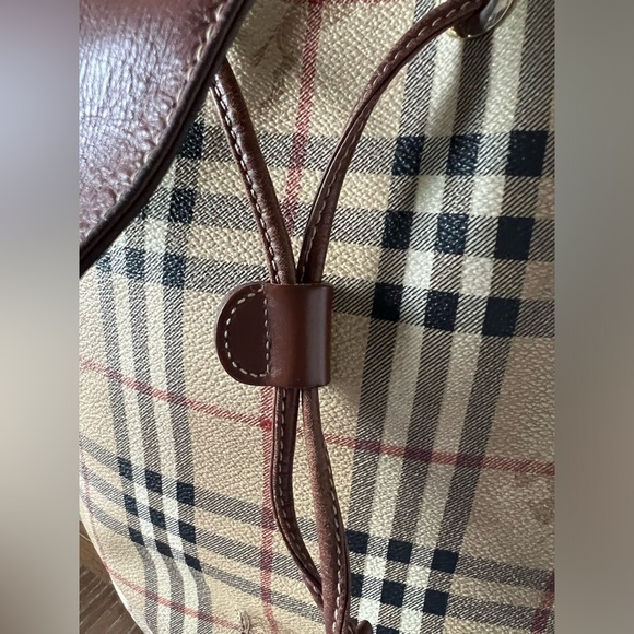 BURBERRY Vintage Haystack Plaid Hobo Bag - Picture 8 of 12